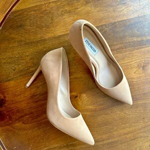 New unworn Steve Madden Tan Suede Pumps W 8.5